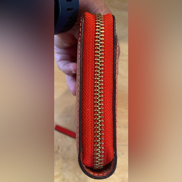Kate Spade New York "Soffiano" Solid Red Leather Zip Around Wallet! - Picture 7 of 16